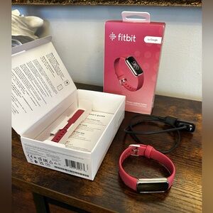 Fitbit Luxe